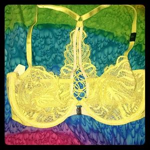 NWT!! VERY SEXY UNLINED DEMI 32D